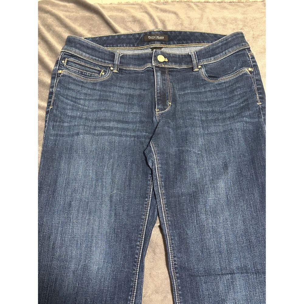 White House Black Market Boot Leg Jeans Dark Wash Blue Denim 8S Short Rise - Picture 2 of 8